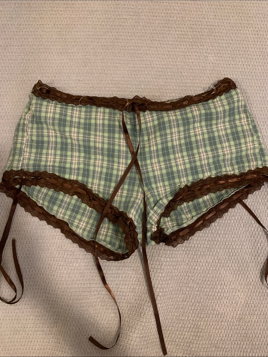 Edikted Pants - ❤️SOLD❤️Edikted lounge shorts! Well worn